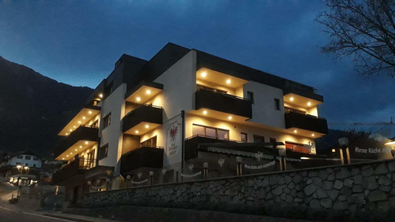 Hotel Zum Tiroler Adler Екстер'єр фото